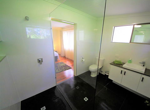 Serenity@Montville - Kingaroy Accommodation 3