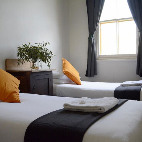 Shamrock Hotel Motel Temora - Kingaroy Accommodation 1