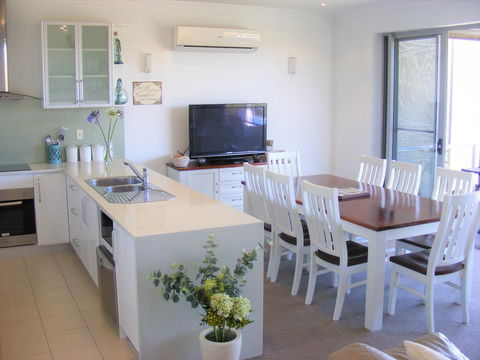 Shearwaters Apartment, Ocean Views - Kingaroy Accommodation 1