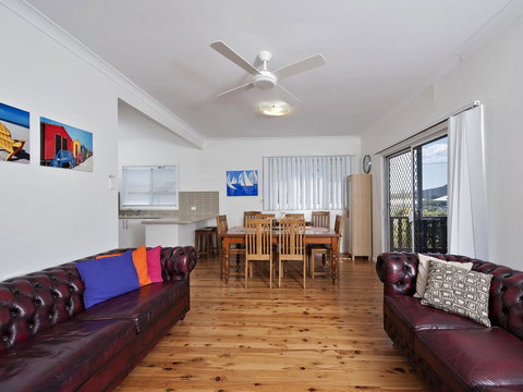 Short Street, 4, The Beach Cottage - Kingaroy Accommodation 0