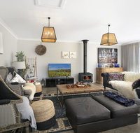 Silky Oak Villa - spacious  beautifully decorated - Kingaroy Accommodation