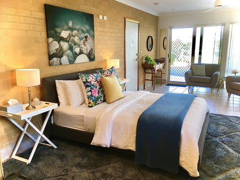 SilverWaters Waterfront Accommodation - Kingaroy Accommodation 0