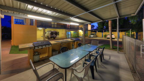 Sky View Units Bowen - Kingaroy Accommodation 0