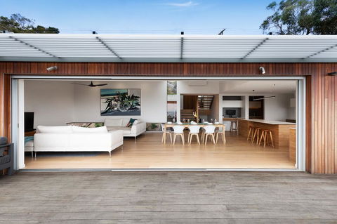 Skyluxe Luxury Retreat With Water Views And Deluxe Interior From Every Room - Kingaroy Accommodation 3