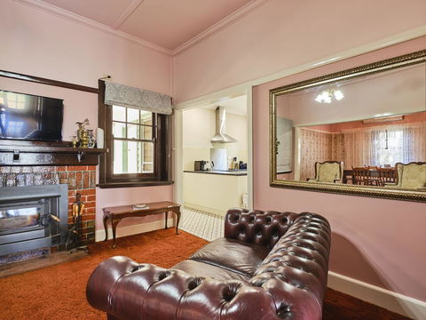 Skymirror Cottage - Kingaroy Accommodation 2