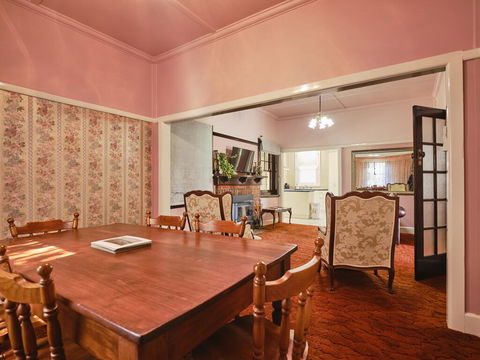 Skymirror Cottage - Kingaroy Accommodation 3