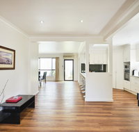 Skymirror Villa - Kingaroy Accommodation