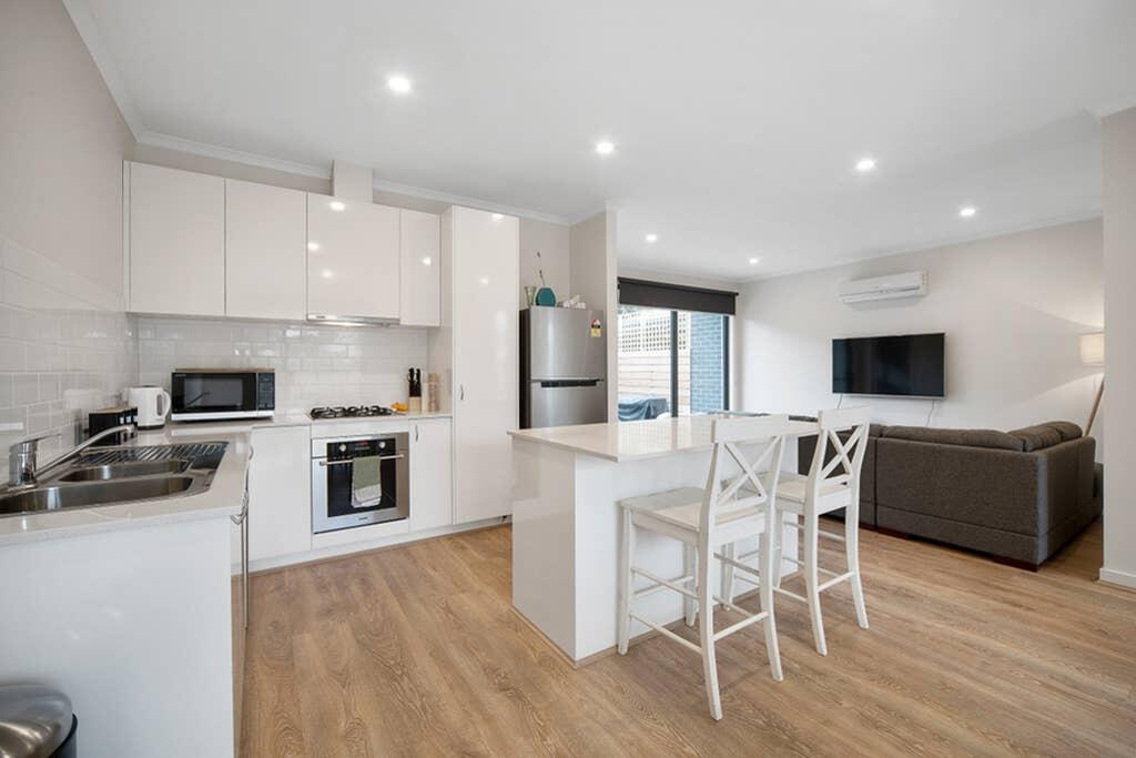Melton South VIC Kingaroy Accommodation