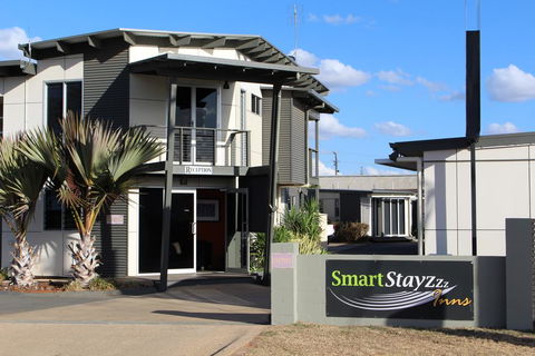 Smart Stayzzz Inns - Kingaroy Accommodation 0