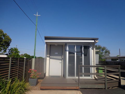 Smart Stayzzz Inns - Kingaroy Accommodation 2