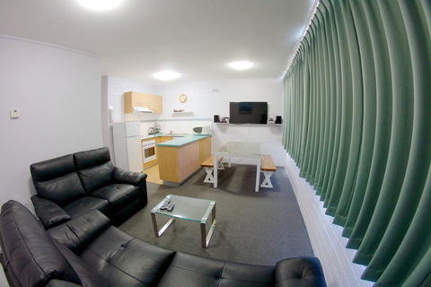Snow Ski Apartments 25 - Kingaroy Accommodation 2