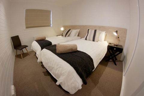 Snow Ski Apartments 39 - Kingaroy Accommodation 2