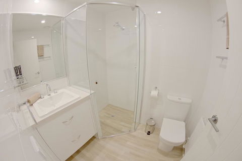 Snow Ski Apartments 39 - Kingaroy Accommodation 3
