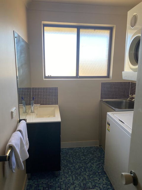 Snowgate Motel + Apartments - Kingaroy Accommodation 3