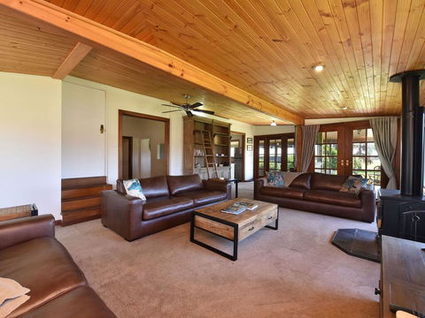 Soldiers Cottage Picturebook Vineyard Home - Kingaroy Accommodation 3