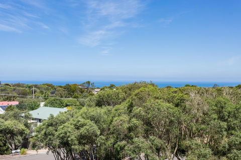 Sophisticated Contemporary Coastal Living With Sweeping Views In Cape Schanck - Kingaroy Accommodation 1