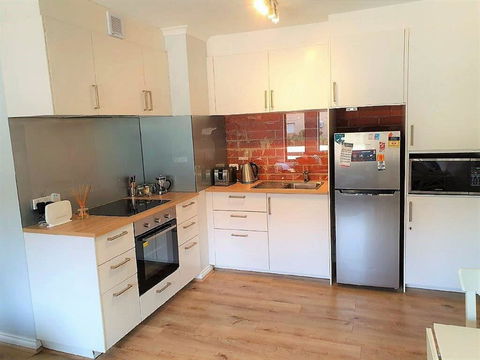 South Terrace 'Nesuto' + Smart TV + WiFi - Kingaroy Accommodation 3