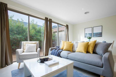 Spacious Lovely 5Beds Home@Point Cook - Kingaroy Accommodation 0