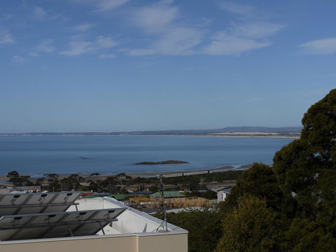 Spectacular Holiday Living - Kingaroy Accommodation 2