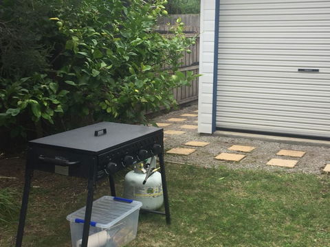 Springtide Studio Apartments - Kingaroy Accommodation 3