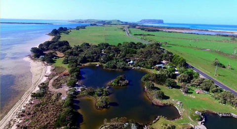 Stanley Lakeside Spa Cabins - Kingaroy Accommodation 1