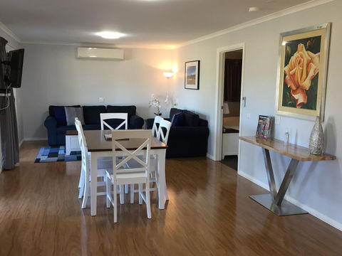 Starline Alpacas Farmstay Resort - Kingaroy Accommodation 0