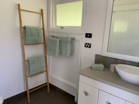 Stephanies Country Cottages - Kingaroy Accommodation 3