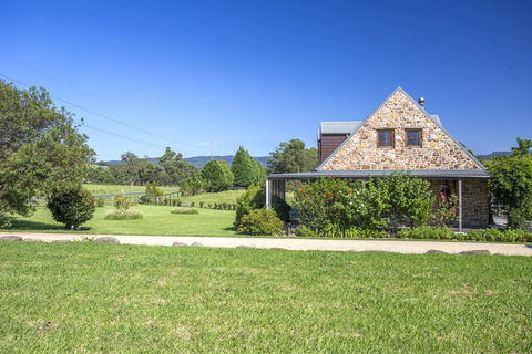 Stone Cottage - Kingaroy Accommodation 2