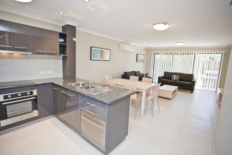 Stonewood Villas - Kingaroy Accommodation 0