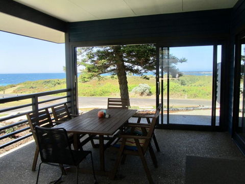 Storm Bay Cottage - Kingaroy Accommodation 2