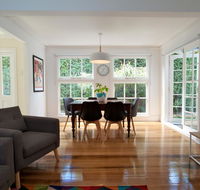 Strahan House - Kingaroy Accommodation