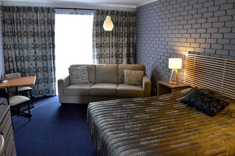 Strzelecki Motor Lodge - Kingaroy Accommodation 3
