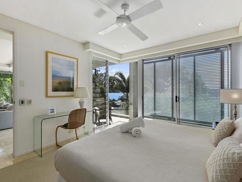 Stunning Riverfront Apartment In Noosaville - Unit 2 Wai Cocos 215 Gympie Terrace - Kingaroy Accommodation 1