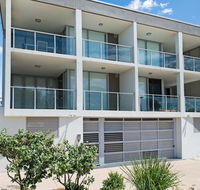Stunning surfside apartment - Boyd St Woorim - Kingaroy Accommodation