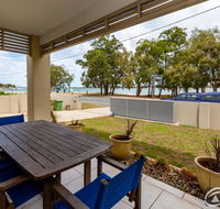 Stunning Waterfront Home with pool - Sylvan Beach Esp Bellara - Kingaroy Accommodation