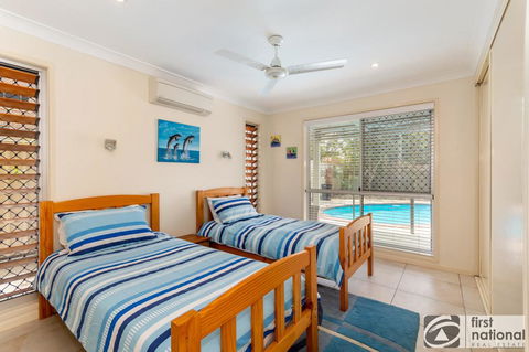 Stunning Waterfront Home With Pool - Sylvan Beach Esp, Bellara - Kingaroy Accommodation 2