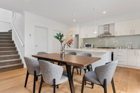 Style, Comfort And Convenience - Kingaroy Accommodation 1