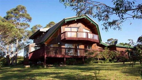 Sublime Cedar Lodge Leura - Kingaroy Accommodation 0