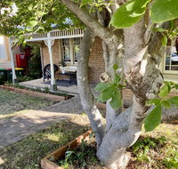 SUMMER HOUSE - CENTRAL LOCATION Near PARK - Kingaroy Accommodation