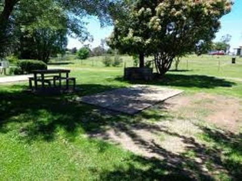Summit Cabin - Kingaroy Accommodation 2