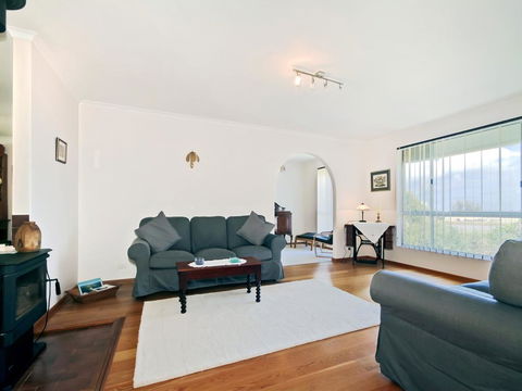 Sun & Sea - Kingaroy Accommodation 1