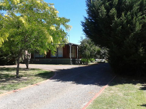 Sunburst Retreat - Kingaroy Accommodation 0