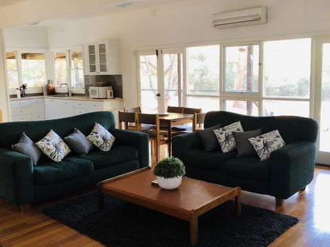 Sunny Corner Lake Eildon - Kingaroy Accommodation 2