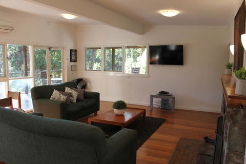Sunny Corner Lake Eildon - Kingaroy Accommodation 3