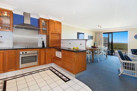 Sunrise Reef Unit 2 - Lennox Head - Kingaroy Accommodation 2