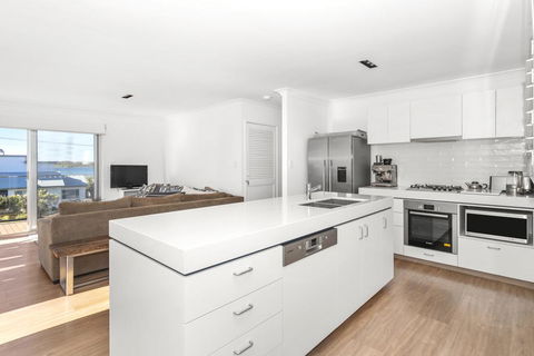 Sunseeker Drive 5 Bawley Point - Kingaroy Accommodation 2