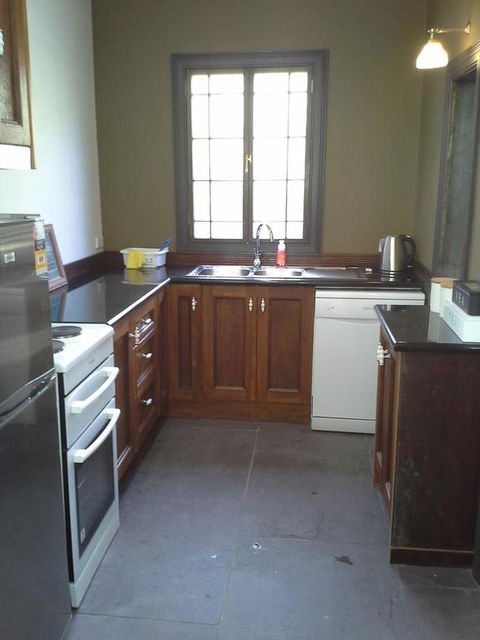 Sunset Cottages - Kingaroy Accommodation 3