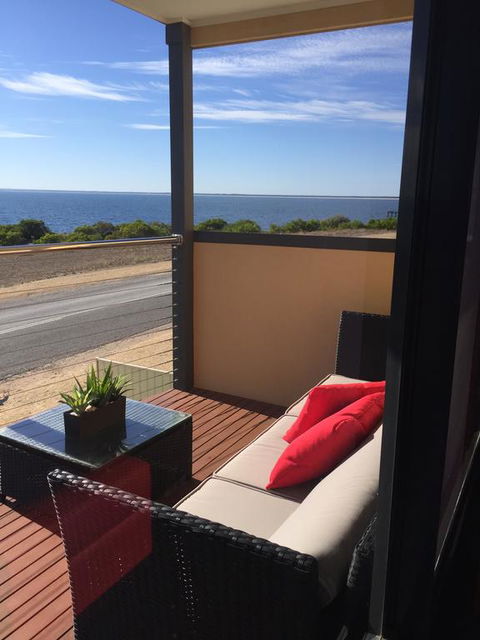 Sunset Cove Beach House - Kingaroy Accommodation 3