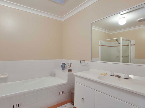 Sunset On Birubi' - Pet Friendly, Air Con, Water Views, WIFI And Outdoor Spa - Kingaroy Accommodation 1