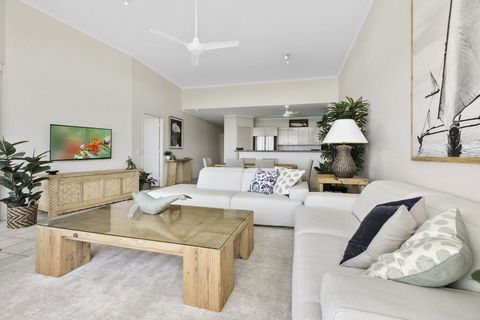 Sunshine Beach Penthouse With Beach Views - Unit 9/21 Park Crescent, Sunshine Beach - Kingaroy Accommodation 1